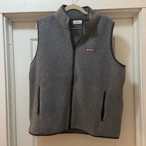 Women’s Vineyard Vines fleece vest